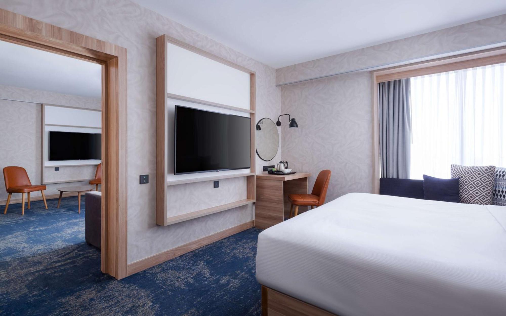 Hilton Garden Inn سمرقند المظهر الخارجي الصورة